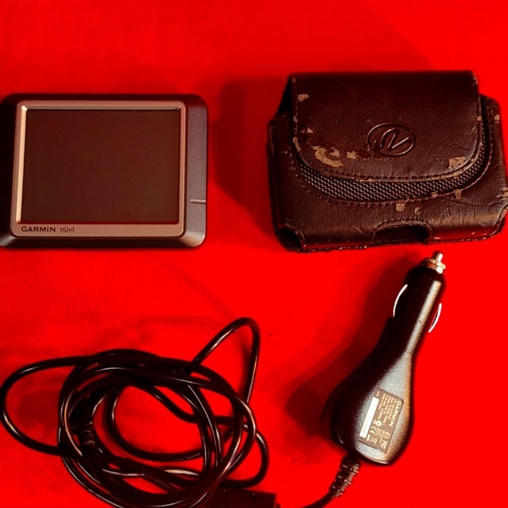 Garmin Nuvi GPS pre-owned 👈 good condition 👌 👏
